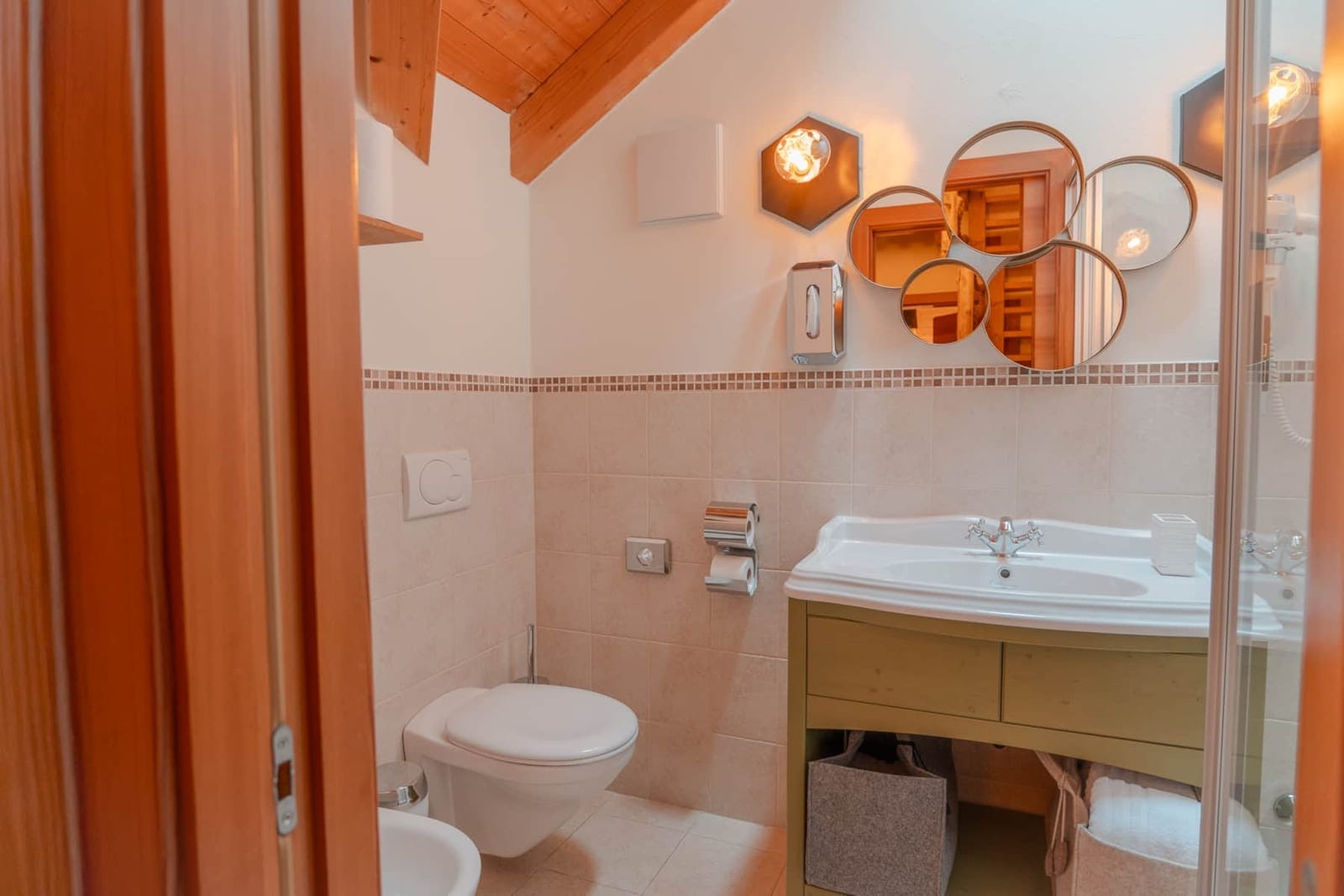Montaria: bagno con doccia.